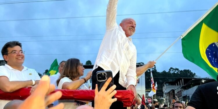 Lula promete concluir duplicação da BR-381 e transformar ‘Estrada da Morte’ em ‘Estrada da Vida’ no Vale do Aço Lula promete concluir duplicação da BR-381 e transformar ‘Estrada da Morte’ em ‘Estrada da Vida’ no Vale do Aço