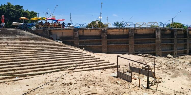 Seca extrema e queimadas levam Conselho de Meio Ambiente a convocar reunião em Santarém Seca extrema e queimadas levam Conselho de Meio Ambiente a convocar reunião em Santarém