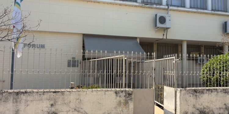 Avó acusada de morte da neta com bolo envenenado é inocentada em São Francisco