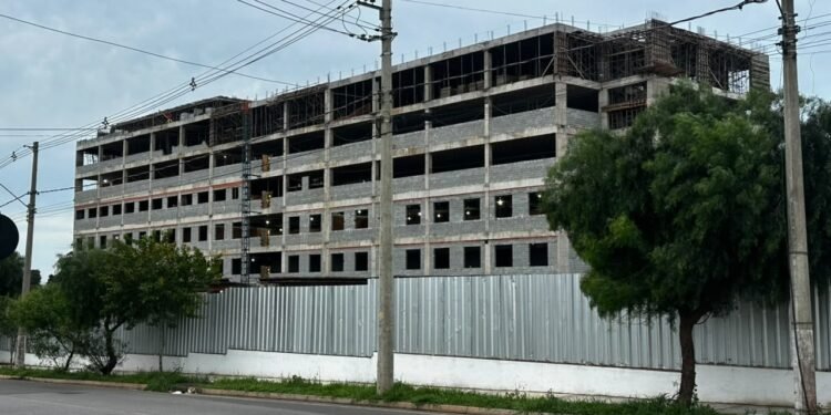 Obras de hospital estadual em Itapetininga passam de 50%; construtora abre mais de 50 vagas Obras de hospital estadual em Itapetininga passam de 50%; construtora abre mais de 50 vagas
