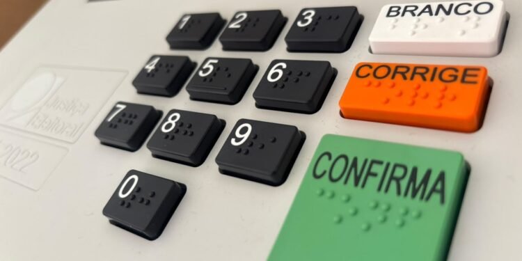 Listas de boicote a comércios e ameaças de demissões após eleições geram reação do Ministério do Trabalho e da OAB Listas de boicote a comércios e ameaças de demissões após eleições geram reação do Ministério do Trabalho e da OAB
