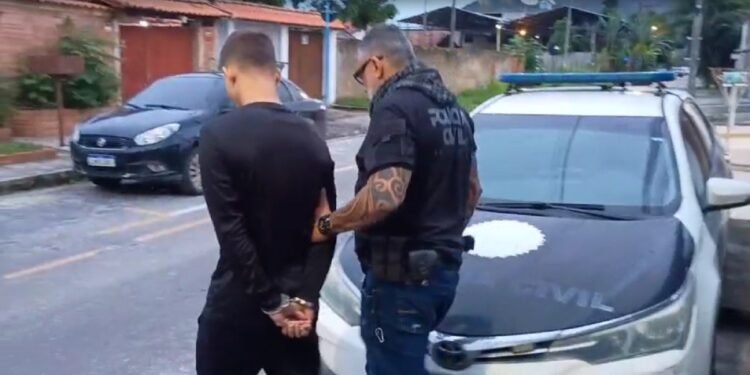Personal trainer suspeito de pressionar adolescente a se encontrar com 10 homens é preso em operação contra exploração sexual em Maricá